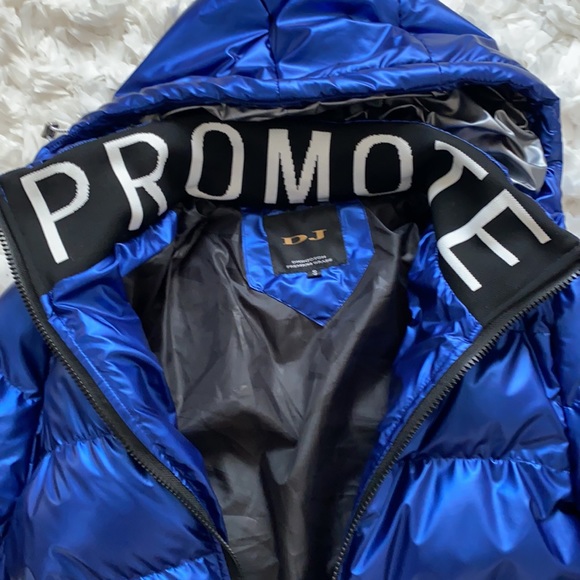 Jacket - Picture 2 of 6